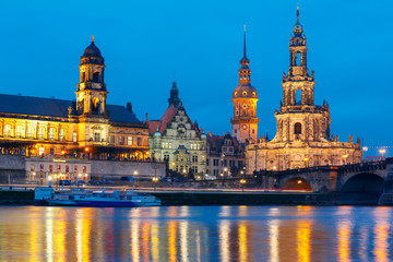 Fototapeta na wymiar Old Town and Elba at night in Dresden, Germany