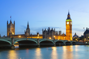 Fototapeta na wymiar London, Parliament houses at dusk