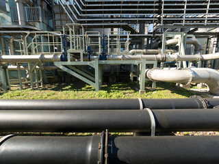 工場のパイプライン