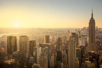 Fototapete New York Skyline von New York City mit städtischen Wolkenkratzern bei sanftem