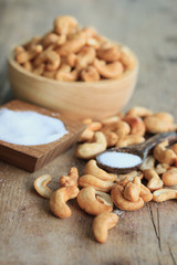 cashew nuts with salt