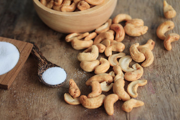 cashew nuts with salt