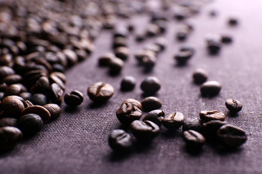 Roasted coffee grains, close-up