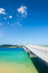 沖縄県　瀬底大橋