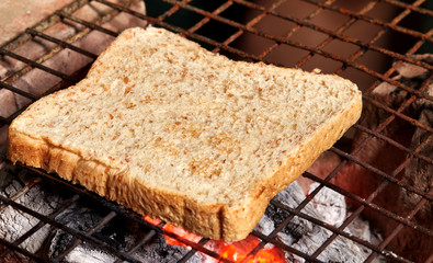slice bread bake on charcoal stove