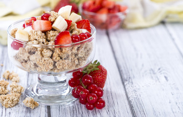 Glass with Crunchy Yoghurt and fresh fruits