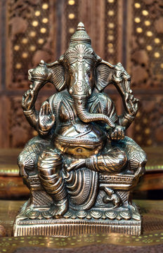 igure of the Hindu god of wisdom, knowledge and new beginnings G
