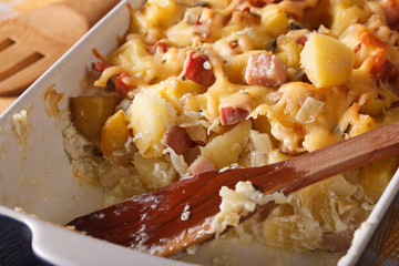 tartiflette potatoes with bacon and cheese macro horizontal
