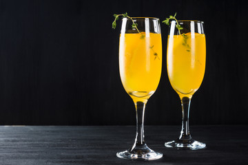 Cocktail based on orange juice
