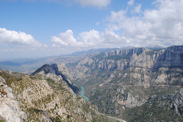 Et au milieu coule une riviere
