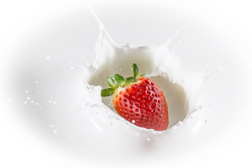 Erdbeere in Milch