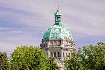 Fototapeta na wymiar Kuppel des Parlamentsgebäudes von Victoria - Vancouver Island - Kanada