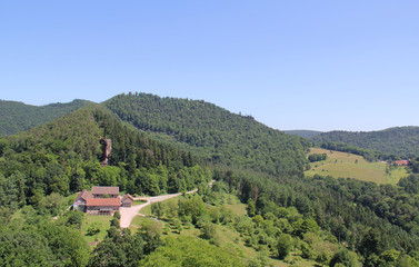 Fototapeta na wymiar Ruines du Château de Fleckenstein Alsace France 
