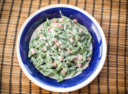 Spatzle or Spinatspatzeln of gnocchetti tirolesi italian 