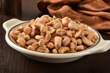 Roasted cashews