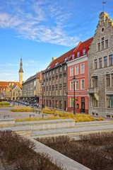Obraz premium Street view to the Town Hall in the Old city of Tallinn in Estonia
