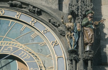 Obraz premium Statues of Astronomical Clock