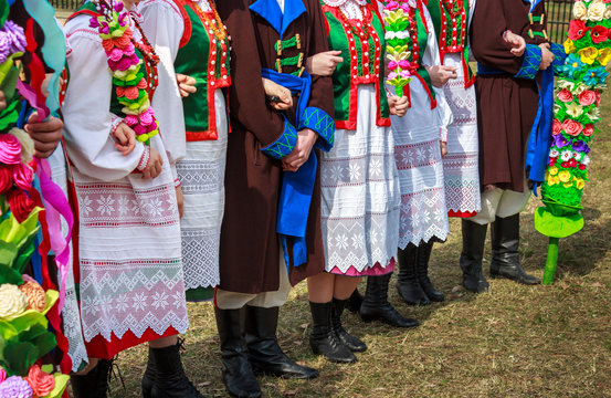 Polish ethnic costumes of Kurpie region on Palm Tree Sunday 