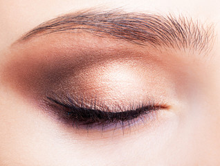 emale eye zone and brows with day makeup