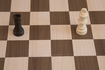 Torre nera in scacco al re 1