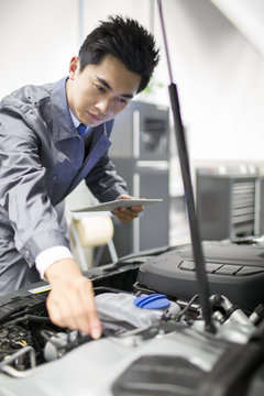 Auto mechanic
