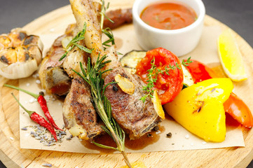 rack of lamb with vegetables
