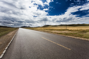 Fototapeta premium Road in Tibet, China