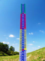 水位計のある江戸川河川敷風景