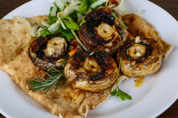 Baked champignons