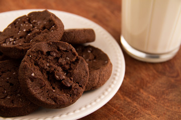 Chocolate cookies piled on plate horizontal