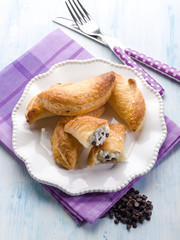 french pastry filled with ricotta and chocolate drops