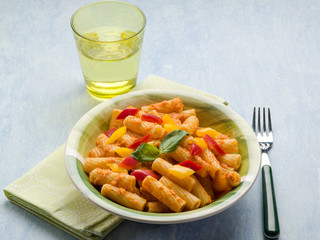 pasta with with tuna pepper and tomatoes sauce