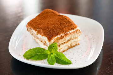 Tiramisu Cake