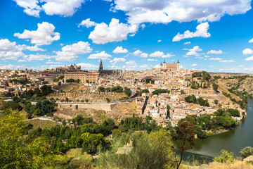 Fototapeta na wymiar Toledo, Spain old town city skyline.