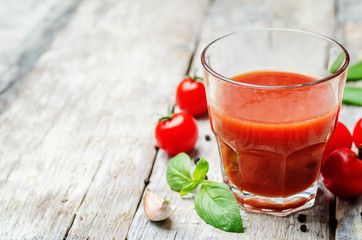 Tomato juice with tomatoes