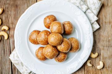 Dates cashew raw vegan balls