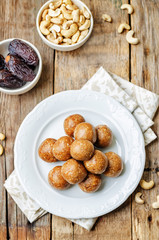 Dates cashew raw vegan balls