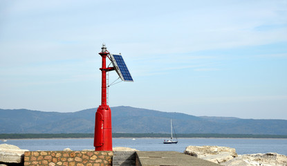 faro marittimo a energia solare