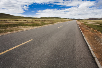 Fototapeta premium Road in Tibet, China