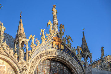 Fototapeta na wymiar Piazza San Marco with Campanile, Basilika San Marco and Doge Palace. Venice, Italy