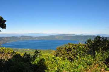 Fototapeta na wymiar Lago de Coatepeque, El Salvador