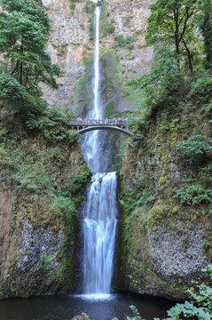 Multnomah Falls, Colombia River Gorge, Oregon, USA