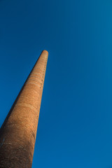 Alter Schornstein von einer Fabrik