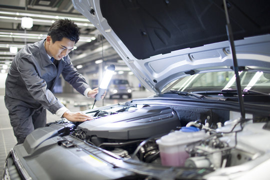 Auto mechanic