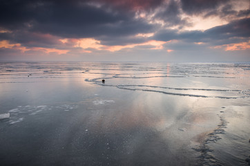 zamarznięta zatoka pucka © Filip Olejowski