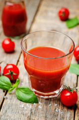 Tomato juice with tomatoes