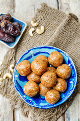 Dates cashew raw vegan balls