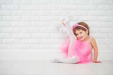 little girl dancer ballet ballerina stretching - obrazy, fototapety, plakaty