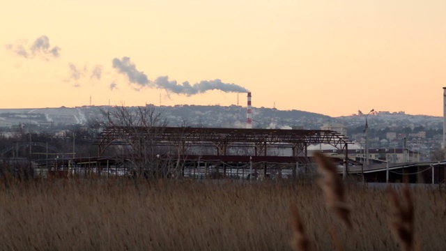 Pipe factory pollutes the city environment