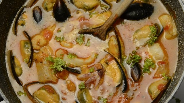 Cacciucco Կաչուկո 카치우코 Каччукко Cucina toscana Tuscan food 이탈리아 요리 Итальянская кухня Italienische K&uuml;che Cucina italiana Caciucco livornese Viareggio